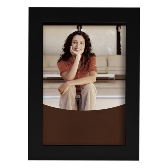 Black 4” x 6” Picture Frame - Picture 1 of 14